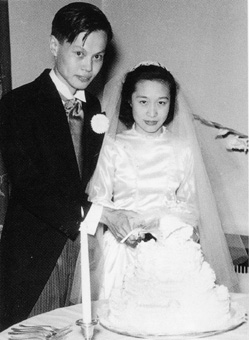 杨振宁和夫人杜致礼，1950年8月26日摄于普林斯顿